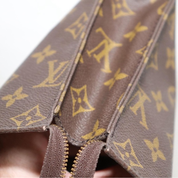 💖💯 Authentic LOuis Vuitton Monogram Toiletry 19 Cosmetic Pouch 💖 - Picture 13 of 16